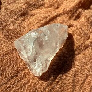 Raw Clear Quartz Crystal 25 g Natural Healing Stone